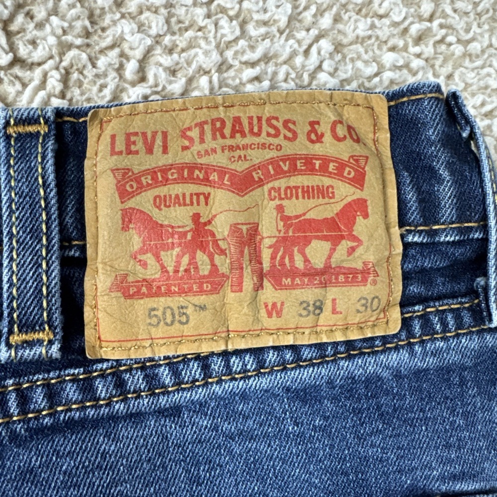 Levi's 505 Jeans Mens 38x30 Blue Regular Straight Medium Wash Mid Rise Denim - Picture 14 of 16